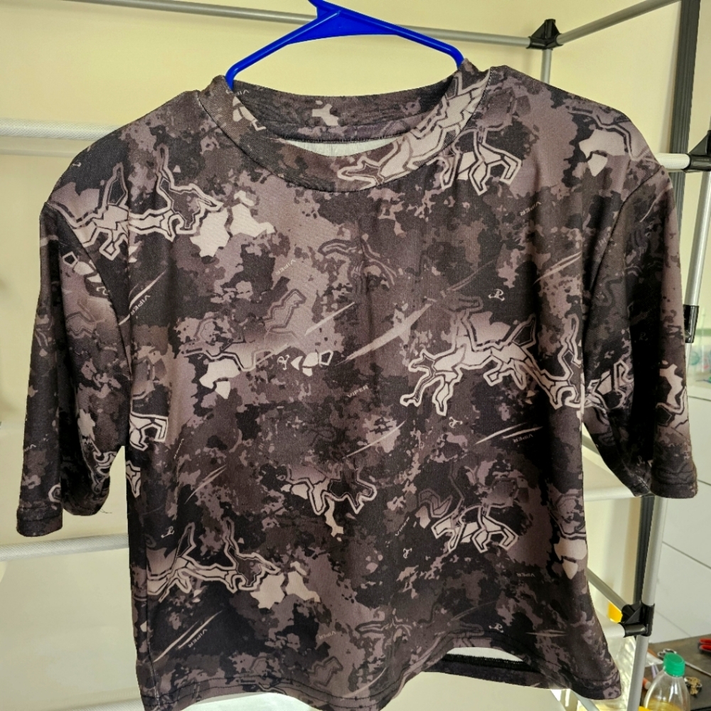 Size - Medium , Colour - Ash Grey